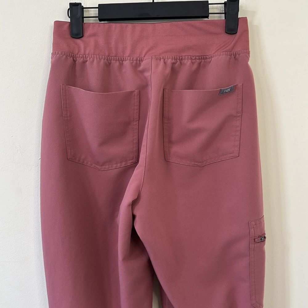 FIGS Zamora High Waisted Jogger Scrub Pant Mauve Size Small Petite - Picture 8 of 13